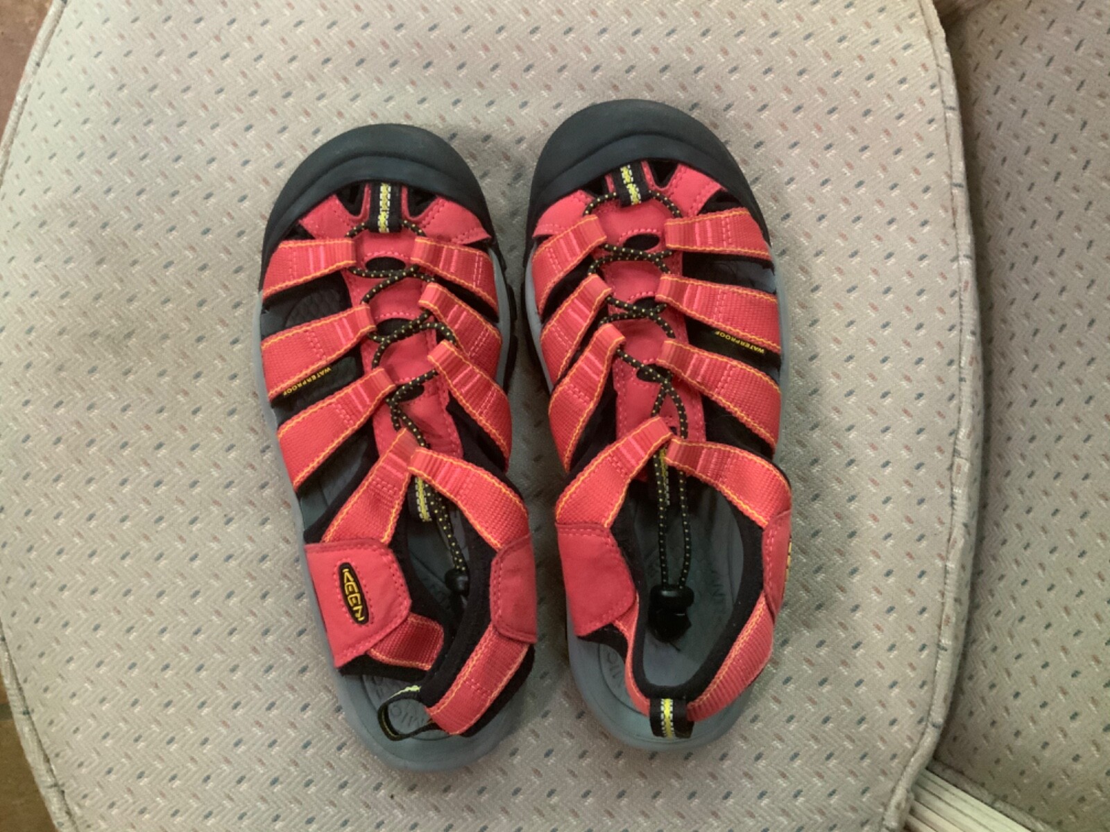 Keen Newport Hydro scarpa da trekking acqua sandalo salmone Wm misura 8 8 5