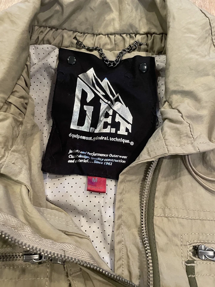 NWT G.E.T Khaki Woman’s Performance Nylon Rain Coat Size S/M Msrp$156 - Image 3 of 4