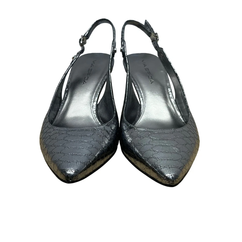 Tacones Via Spiga para mujer metálicos plateados con estampado de serpiente talla 8M Foto 2 de 4