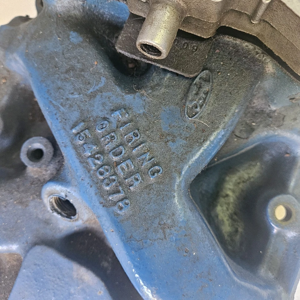 Colector de admisión Ford 289 302 1960 2V D10E-9425-AA Mustang Cougar Fairlane Foto 2 de 4