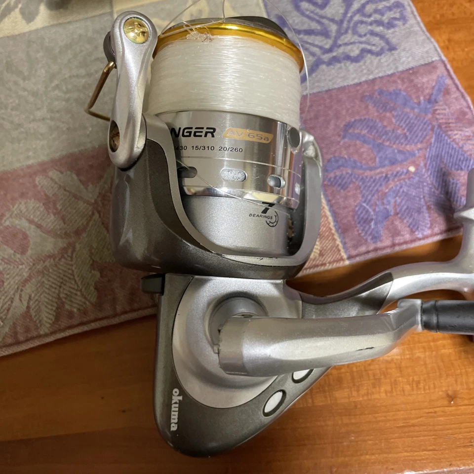 Carretel de pesca Okuma AV65a CL Avenger resistente água salgada RARO - Imagem 2 de 4