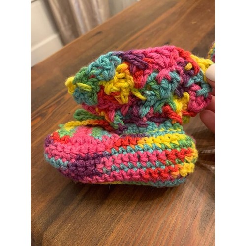 Crocheted baby booties, rainbow color, handmade - Picture 5 of 6