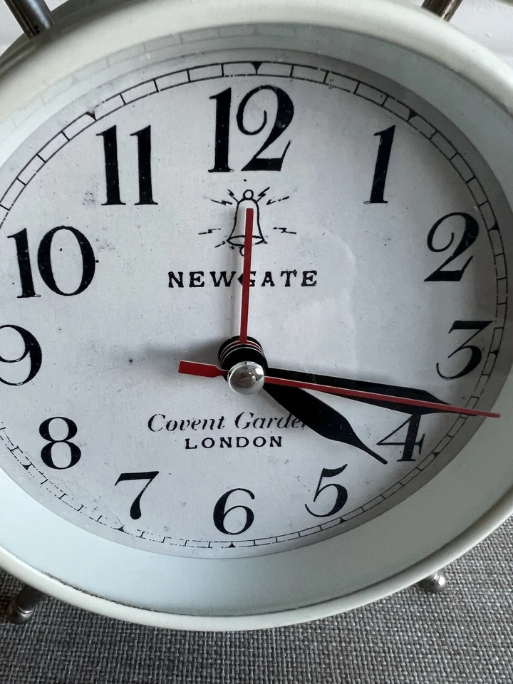 NEWGATE Marfil Doble Campana Reloj Despertador 6.5H X 4.5W Anillo Martillo Batería-Funciona Foto 3 de 4