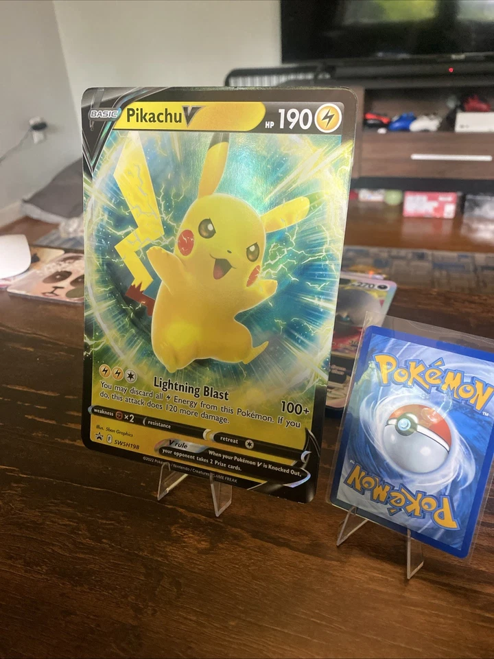 Pikachu V SWSH198 Jumbo Cards Holo - Image 2 of 4