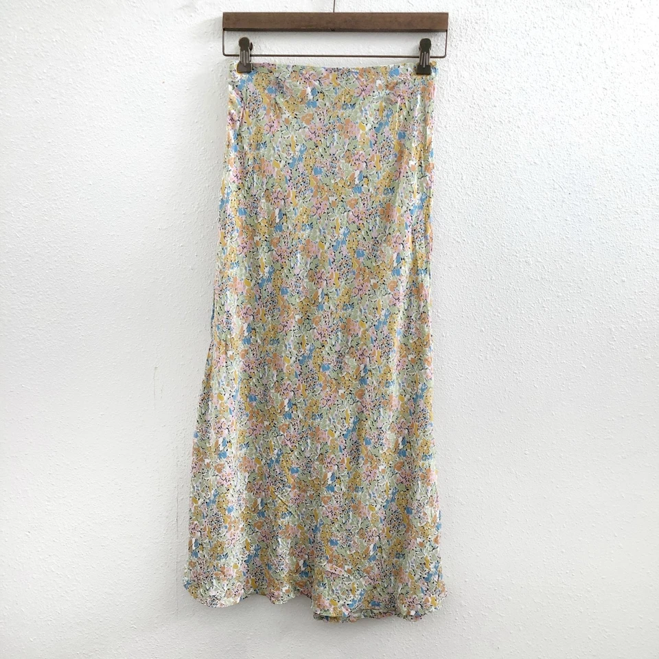 Falda midi con estampado animal talla pequeña de ZARA Foto 2 de 4