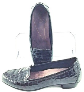 clarks timeless loafer