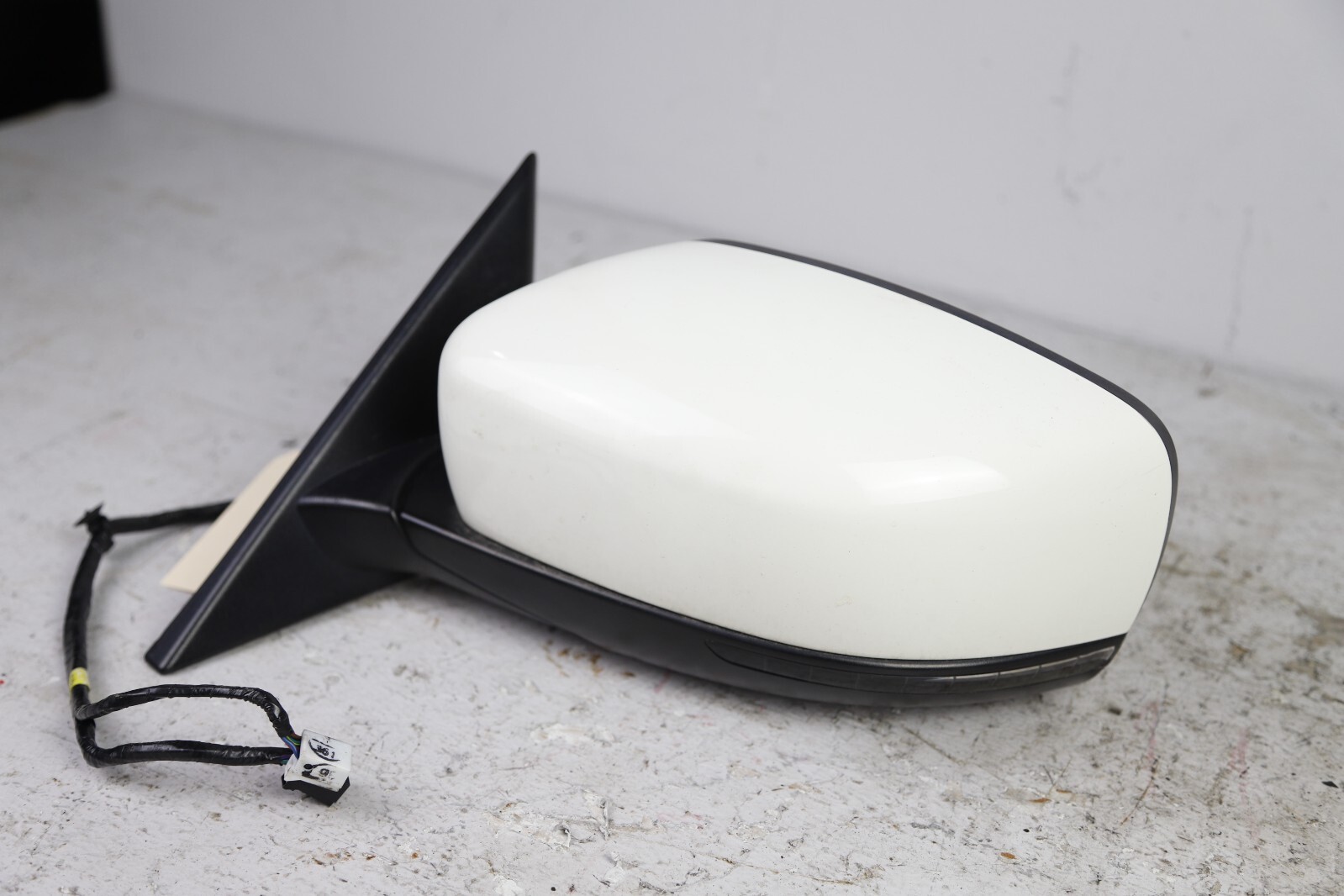 14-17 Maserati Ghibli Left Driver Side Mirror Door Rear View Fold Heated White