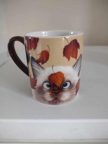 Lang by Design Catching Leaves Cross-eyed Cat/Kitten - Photo 3/5