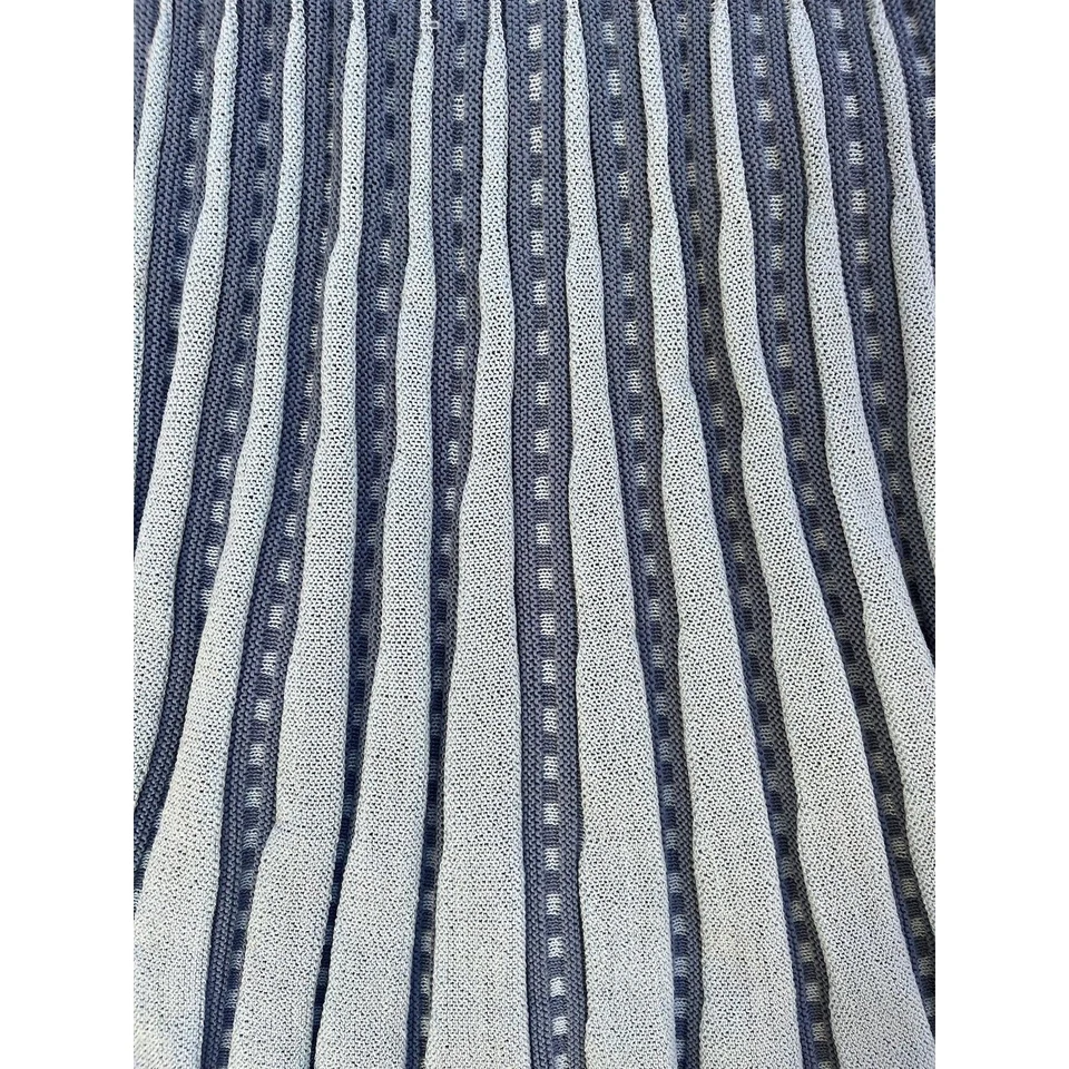 Vestido años 70 / Vestido suéter tejido a rayas azul años 70 / Pequeño Foto 3 de 4