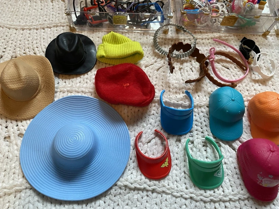 Gran 90+ Piezas Muñeca Barbie Moda Accesorios Lote Gafas de Sol Cinturones Zapatos Sombreros +++ Foto 3 de 4