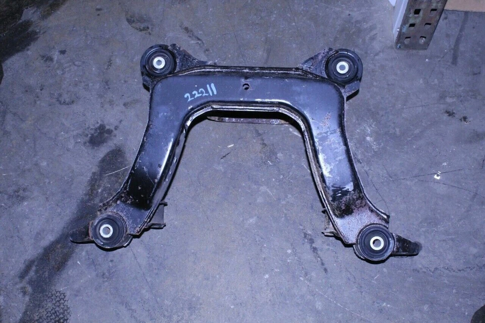 1995-1998 BMW M3 E36 Rear Suspension Crossmember Subframe OEM Used - Image 2 of 4