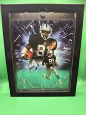 2025 Fanatics Under Wraps Emanate NFL Autographed Photo Football Checklist Guide in-content 24
