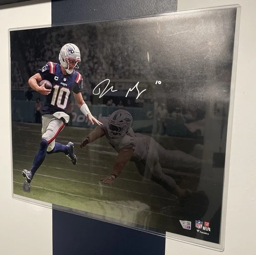 Drake Maye Signed 16x20 Fanatics COA Fast Shipping  In Hand