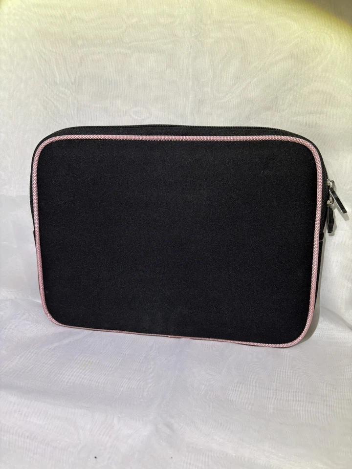 Funda Protectora Hello Kitty iPad, Negra y Rosa, Accesorio Tecnológico  Foto 3 de 4