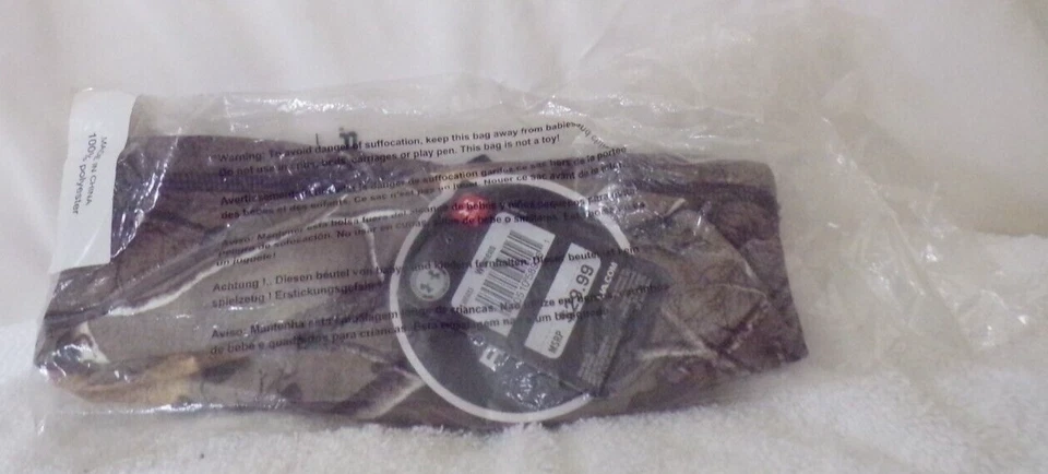 Under Armour Women's Scent Control Storm Fleece. Beanie Realtree. Pony Tail Hole - Image 4 of 4