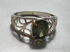 Vintage ring sterling silver 925 Size 11 Weight 3.8 g. Green stone.
