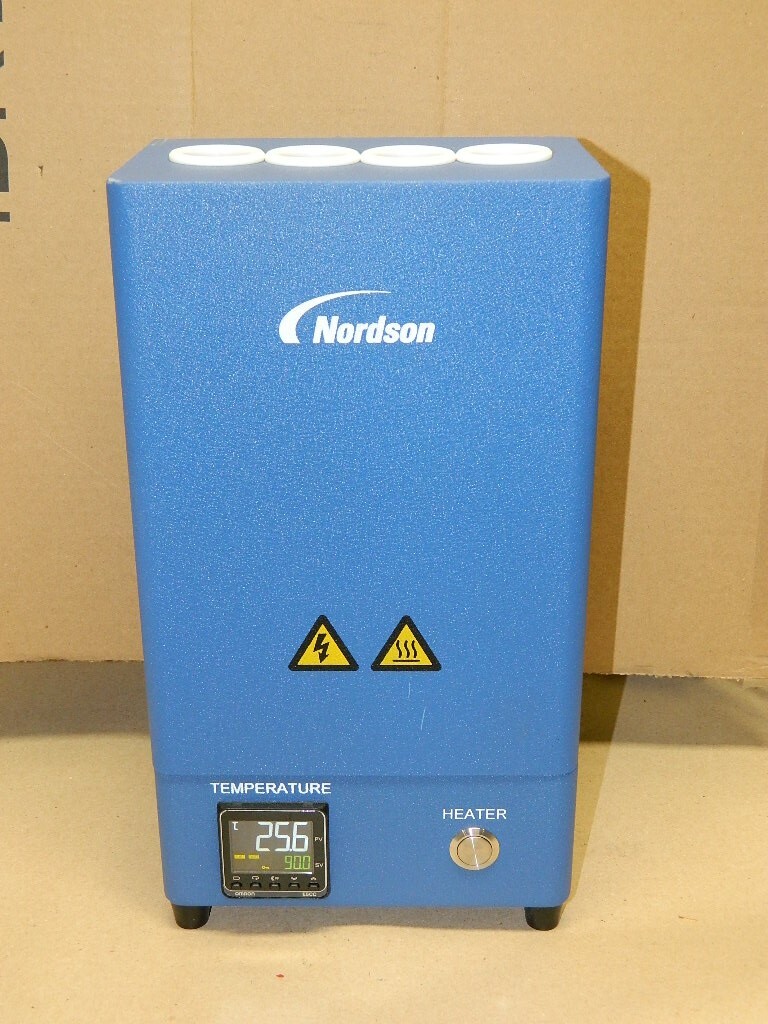Nordson PW30-IV 30CC 110V Pre Warmer System 4 cartridge pockets