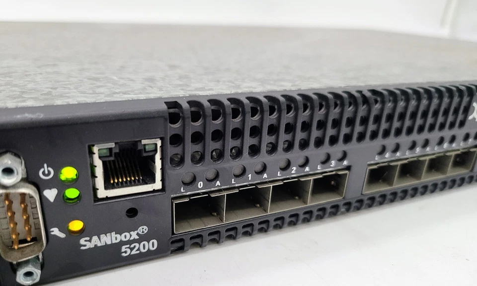 QLogic SANbox 5200 - switch - 16 ports/No power cord - Image 2 of 4