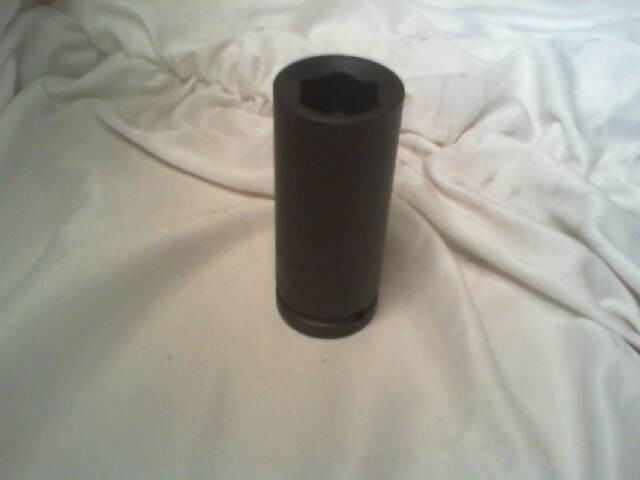 UNIVERSAL TOOL SF18MM IMPACT SOCKET-New No Box img