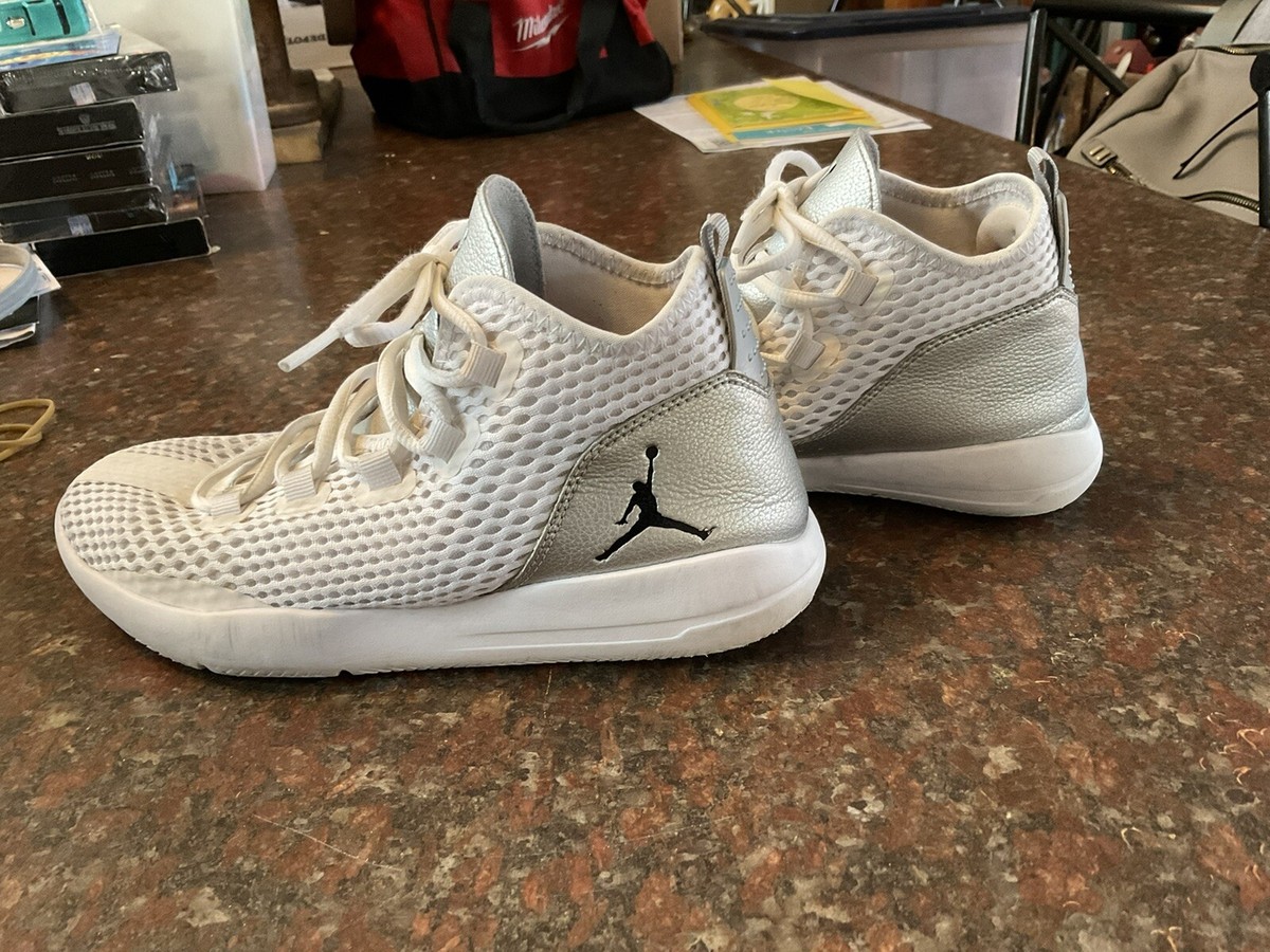 Nike Jordan Reveal White 2000 (GS) (834126-100) KIDS Sz 6.5 Y EUC
