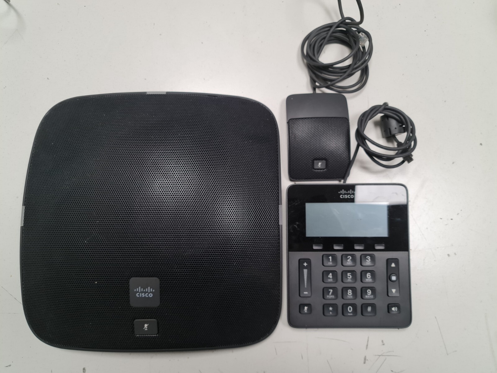 Cisco CP-8831-K9 conference phone with Control Pad