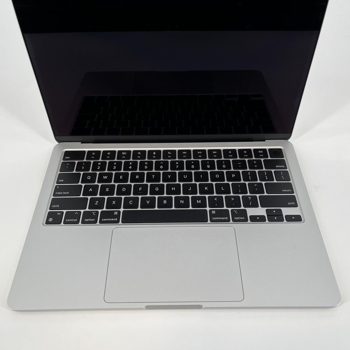 MacBook Air シルバー Refurbished 13.3-inch MacBook Air Apple M1 Chip with 8‑Core CPU