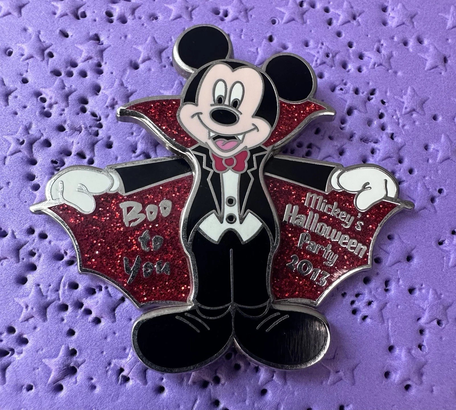 DLR 2013 MNSSHP Vampire Mickey Pin - Limited Release