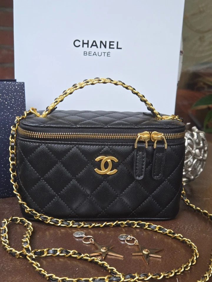Chanel Kosmetiktasche Schwarz