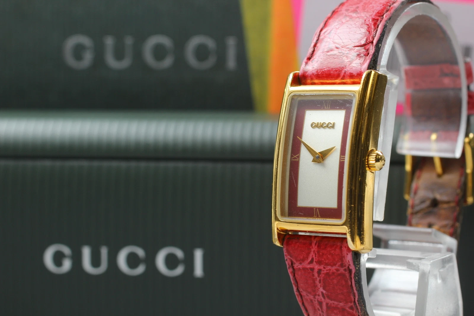[Exc+5++ avec boite] Montre carrée femme vintage GUCCI 2600L quartz 19 mm or rouge 