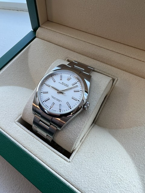 Rolex Oyster Perpetual 39 White Men's 
