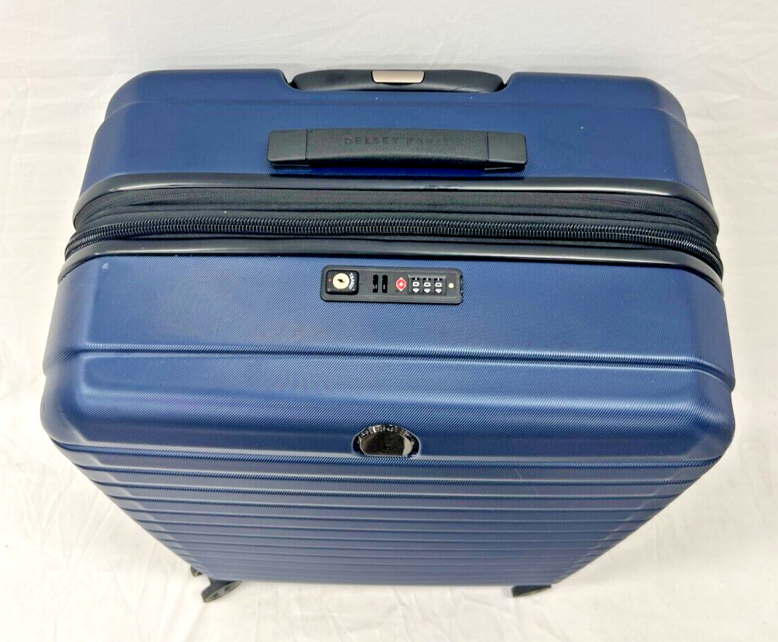 Delsey Paris 1946 Helium Edge 1-Piece 30 Delsey Paris 1946 Helium Edge 1-Piece 30