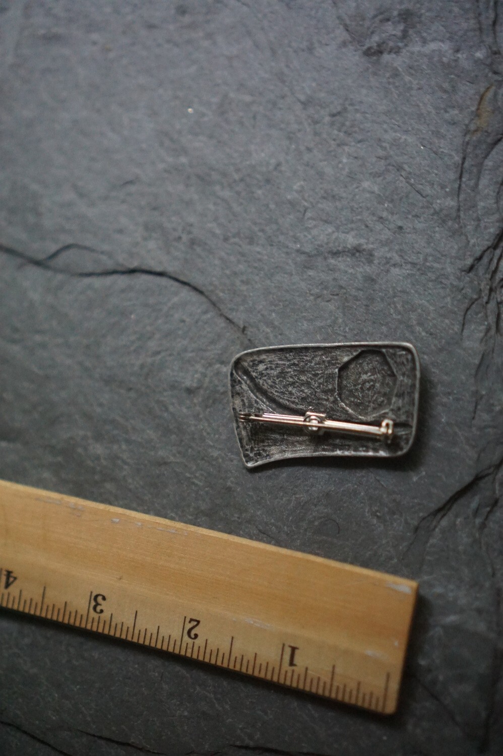 Vintage Brooch Rectangular Asymmetrical Green Inl… - image 3