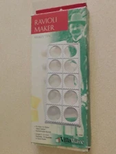 Villaware Ravioli Maker Makes 10 2.5" Square Homemade 5500 Robert Vitantonio Box