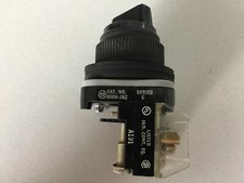 ALLEN BRADLEY 800H-JR2 3 POSITION SELECTOR SWITCH