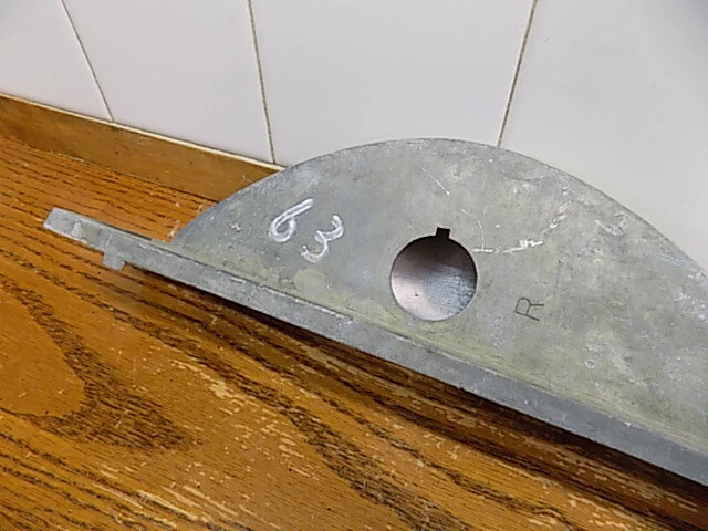 Корпус заднего фонаря 1963-1964 Buick Riviera - Изображение 3 из 4