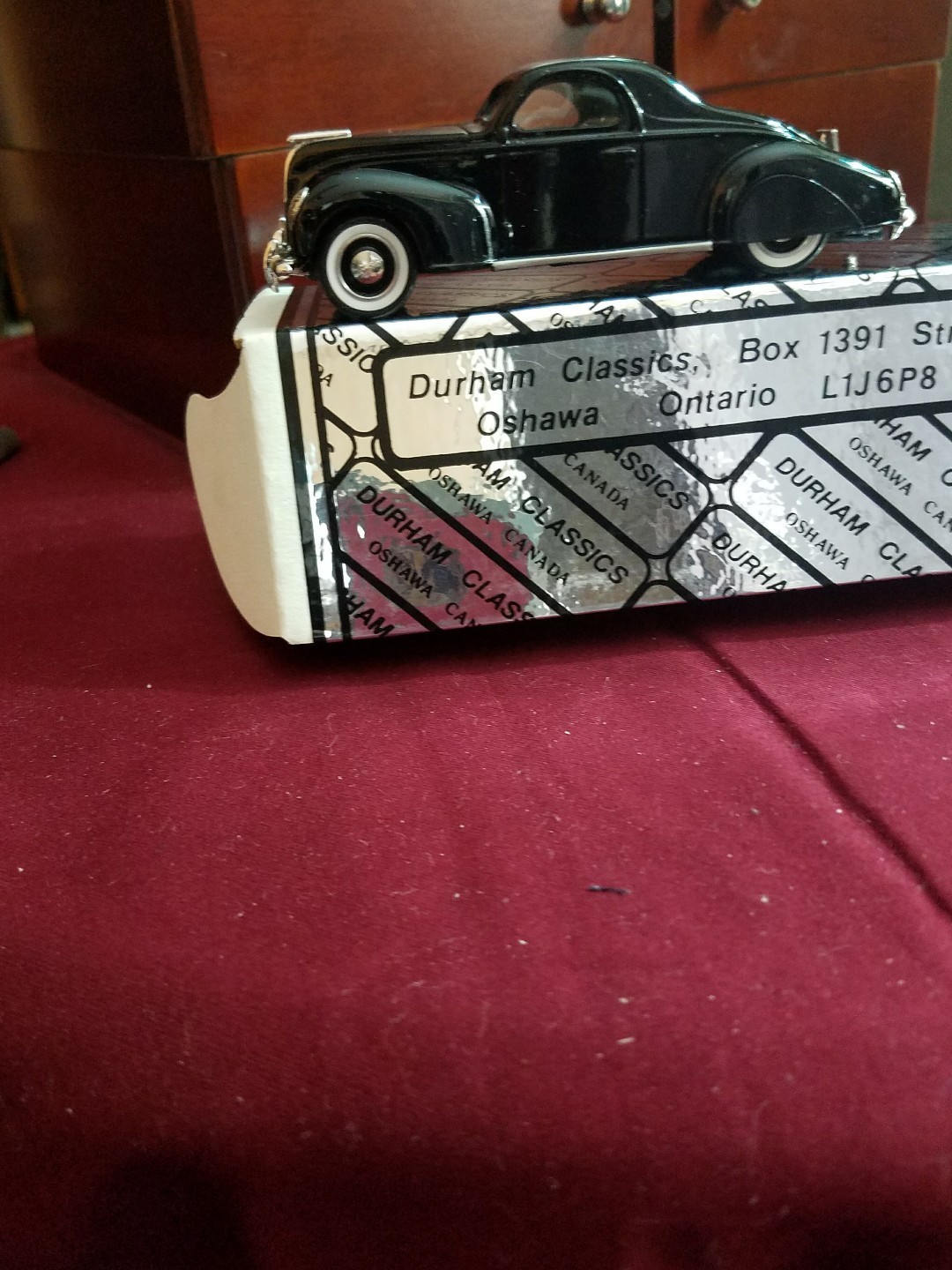 Durham Classics '38 Lincoln Zephyr Two Door Coupe Creame 1 43 - No Box Durham Classics '38 Lincoln Zephyr Two Door Coupe Creame 1 43 - No Box