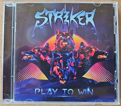Striker | Play to Win | Original 2018 | Zustand wie Neu