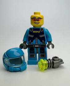 LEGO&reg; Alien Conquest ADU Soldier 1 Minifigure w/ Blaster 7050 &ndash; Used Excellent