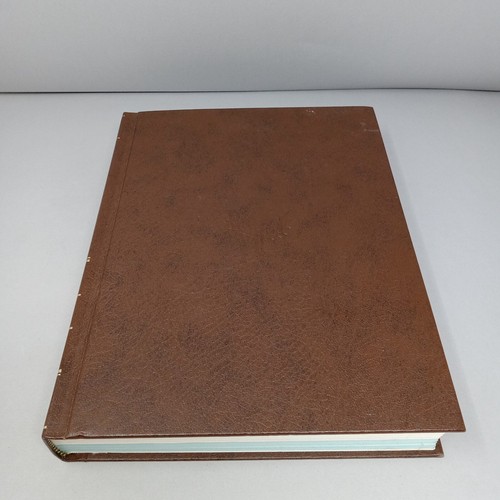 Britannica Book of the Year "World Data" 1986 Annual Hardcvoer