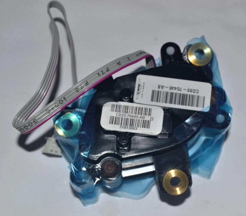 Aston M Centre Stack Lower Module LH Satin Chrome Bezel CD33 70445 AA    A15 — 第 2/2 张图片