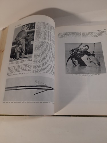 The New Hunters Encyclopedia editor Raymond R. Camp, 1966, 3rd Edition - Imagen 12 de 14
