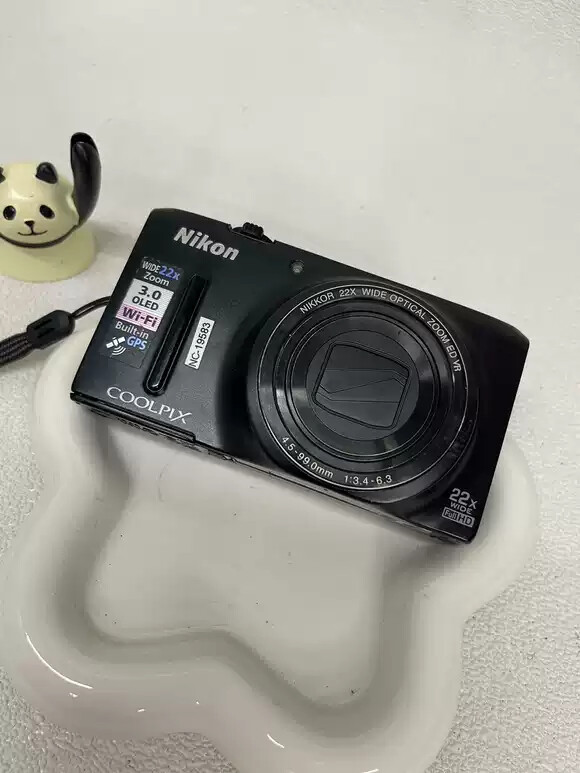 Nikon COOLPIX S9500 18.1 MP Wi-Fi&GPS Compact Digital Camera Nikon COOLPIX S9500 18.1 MP Wi-Fi&GPS Compact Digital Camera