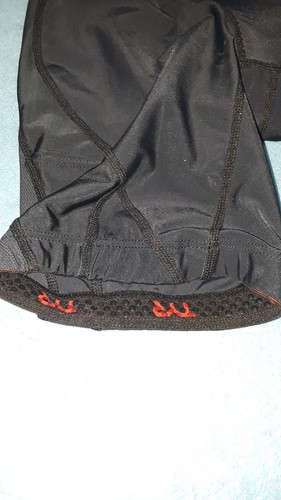 TYR Men's Triathalon Shorts (size small) - Picture 3 of 7