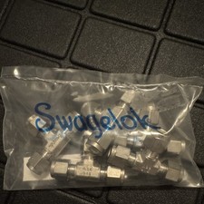 MAKE OFFER!! LOT OF 7 Swagelok SS-400-3 Union Tee Fitting 1/4 NEW
