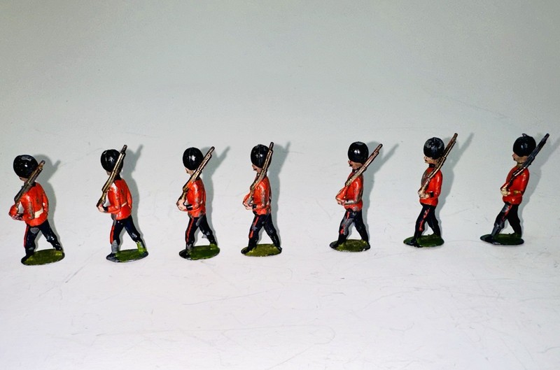 Rare B Size Britains toy soldiers Coldstream Guards pre 1970
