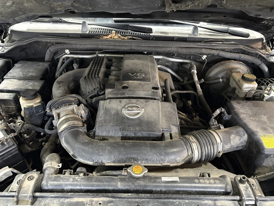 Conjunto de filtro de aire usado se adapta a: Nissan Pathfinder 2006 6 cilindros 4,0 grado C Foto 2 de 4