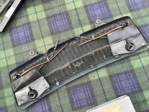 Jaguar XJS V12 Wiper Cowl Trim Cover - Picture 6 of 9
