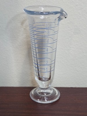 Vintage Graduate Beaker Glass Footed Graduated  Laboratory Chemistry 10 ML
