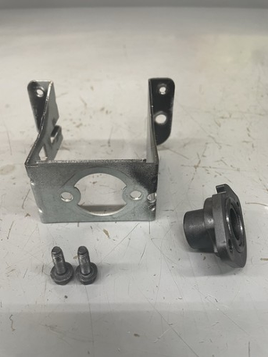 #ad Briggs and Stratton Engine 550ex  Carburetor Bracket and Adaptor With Screws $17.99