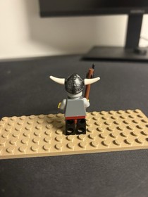 Lego 7017  Viking Warrior  Mini figure- Vikings- Helmet/Viking armor